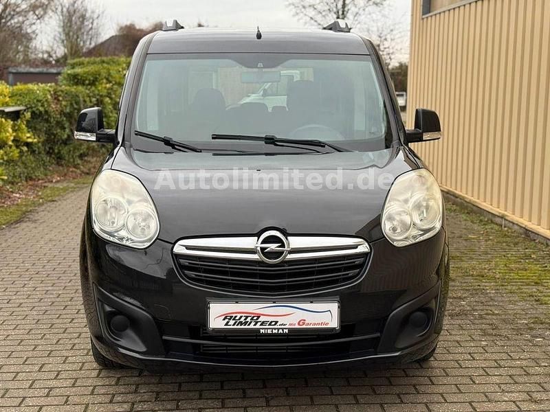 Schwarz Gebraucht 2013 Opel Combo Edition Limousine | 7.950 € (Fairer Preis) - Bild 1/4