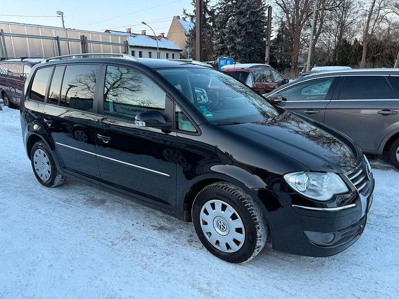 Schwarz Gebraucht 2008 VW Touran Highline Van / Kleinbus | 5.450 € (Etwas zu teuer) - Bild 1/4
