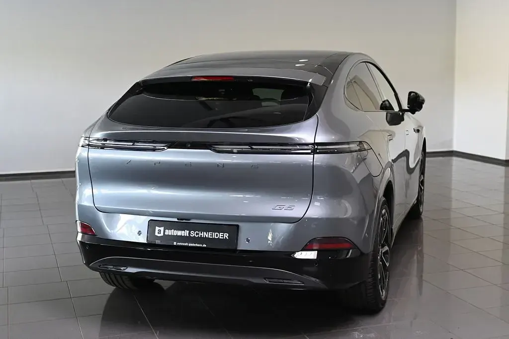Neu XPENG G6 217 kW (296 PS) 2026 Grau SUV