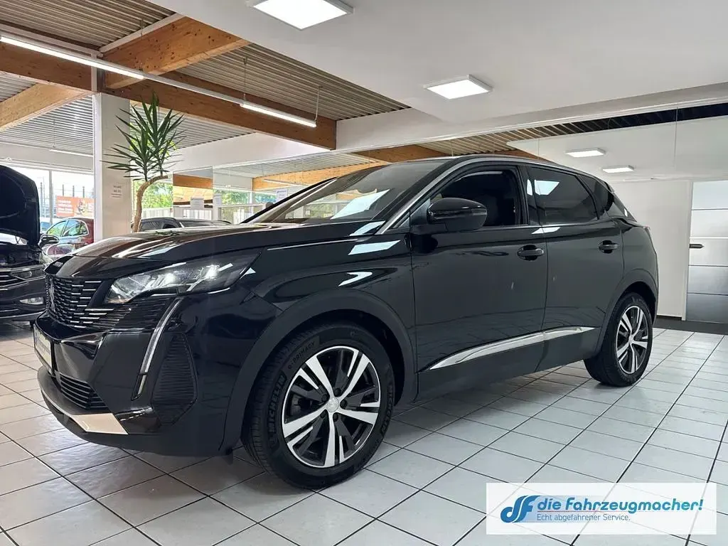 Gebraucht Peugeot 3008 Allure 131 PS (96 kW) 2023 Schwarz SUV