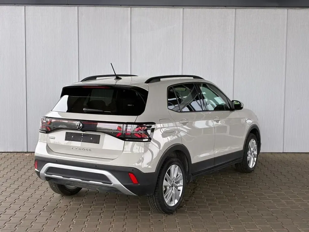 Gebraucht VW T-Cross Life 116 PS (85 kW) 2025 Ascotgrau SUV