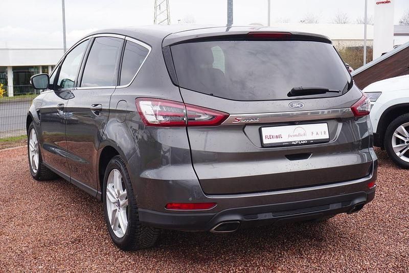 Gebraucht Ford S-MAX Titanium 240 PS (176 kW) 2017 Grau Van / Kleinbus