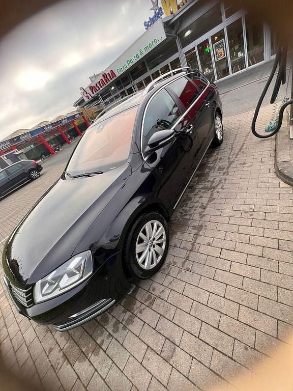 Gebraucht VW Passat Business 177 PS (130 kW) 2014 Schwarz Kombi