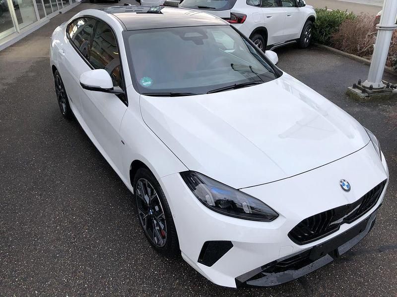 Gebraucht BMW 220 M Sport 170 PS (125 kW) 2024 Weiß Limousine