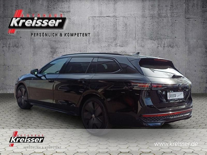 Gebraucht VW Passat R-line 193 PS (141 kW) 2026 Schwarz Kombi