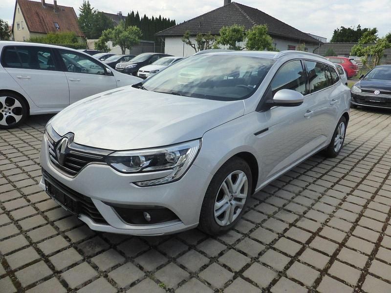 Silber Gebraucht 2018 Renault Mégane GrandTour Experience Kombi | 9.990 € (Guter Preis) - Bild 1/4