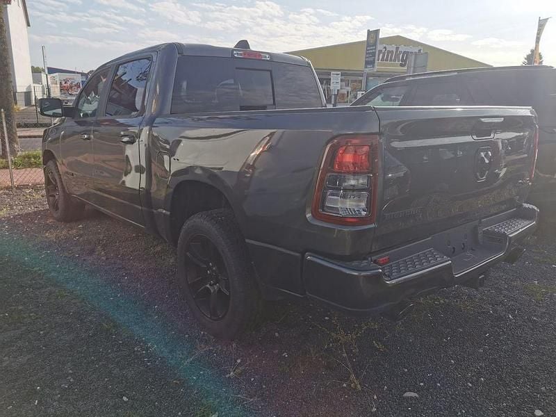 Gebraucht Dodge Ram 401 PS (294 kW) 2020 Grau Pickup