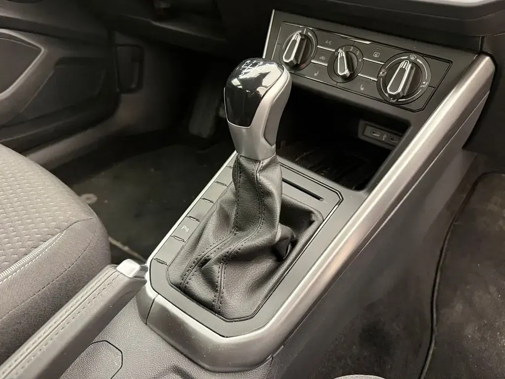 Gebraucht VW Polo Life 80 PS (58 kW) 2025 Silber Kleinwagen