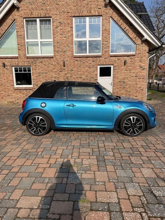 Second-hand Mini Cooper SD 170 CP (125 kW) 2017 Albastru Hatchback