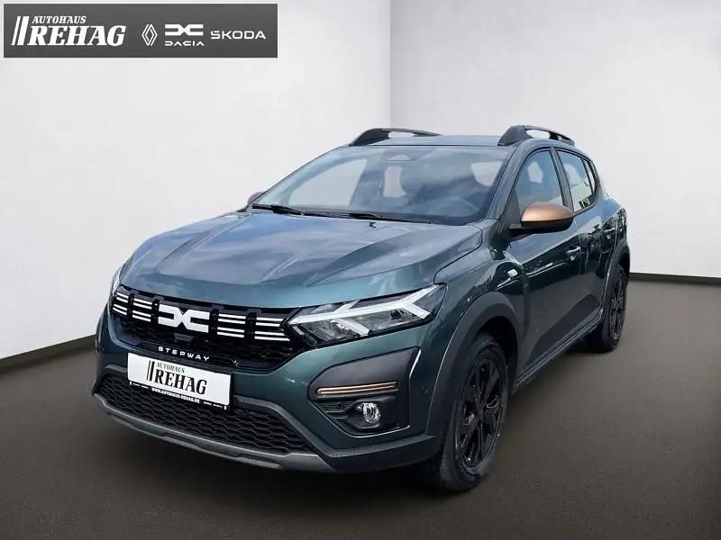 Grün Neu 2025 Dacia Sandero Extreme Kleinwagen | 22.915 € (Etwas zu teuer) - Bild 1/4