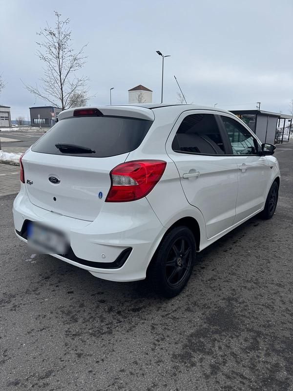 Gebraucht Ford Ka Plus 85 PS (62 kW) 2019 Weiß Kleinwagen