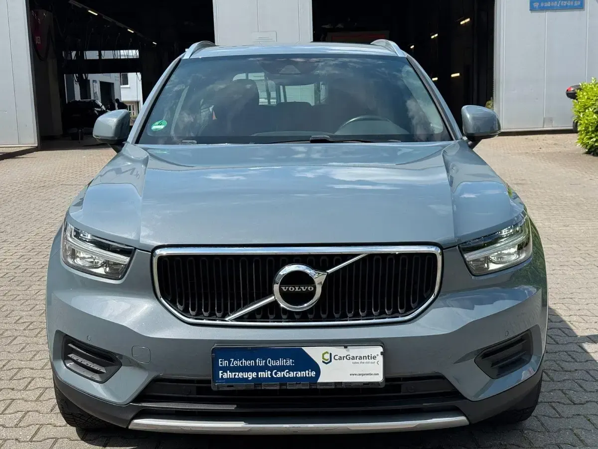 Gebraucht Volvo XC40 Momentum 190 PS (139 kW) 2019 Grau SUV