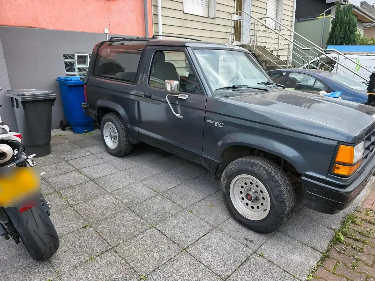 Second-hand Ford Bronco 1990 SUV