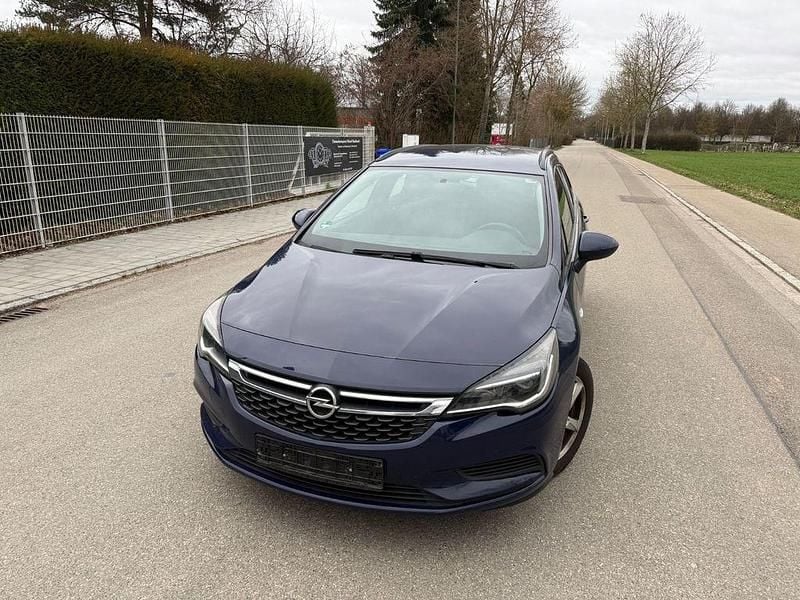 Gebraucht Opel Astra Edition 101 PS (74 kW) 2016 Blau Kombi