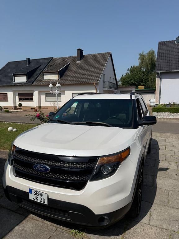 Weiß Gebraucht 2014 Ford Explorer SUV | 14.900 € (Fairer Preis) - Bild 1/4