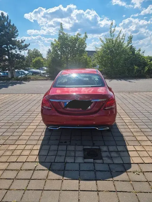 Gebraucht Mercedes C180 156 PS (114 kW) 2018 Rot Limousine