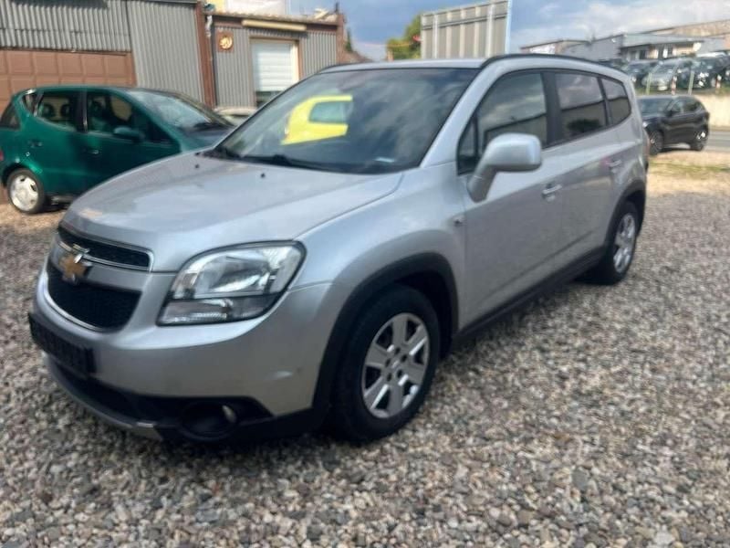 Usado Chevrolet Orlando LT 131 HP (96 kW) 2011 Prateado Monovolume