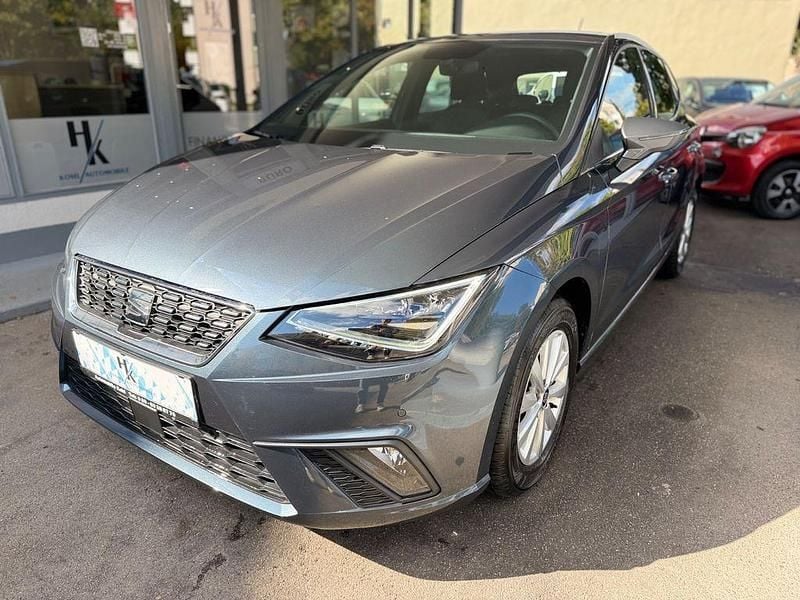Grau Gebraucht 2021 Seat Ibiza XCELLENCE Limousine | 14.999 € (Fairer Preis) - Bild 1/4