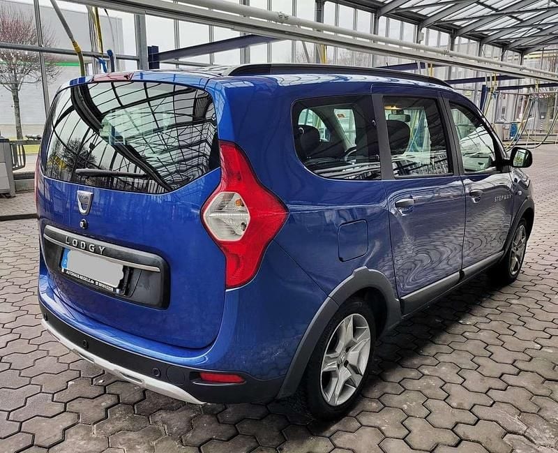 Gebraucht Dacia Lodgy Stepway 131 PS (96 kW) 2020 Blau Van / Kleinbus