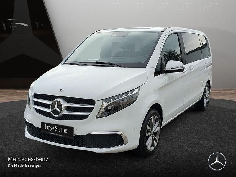 Gebraucht Mercedes V300 Avantgarde Edition 237 PS (174 kW) 2022 Weiß Van / Kleinbus