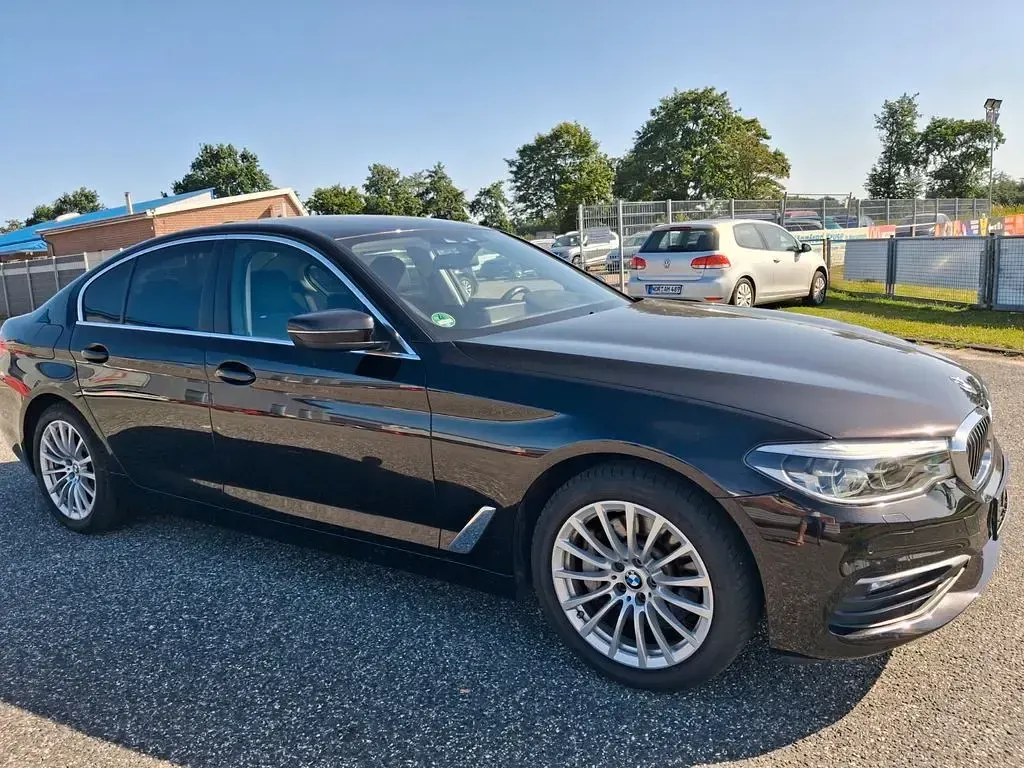 Gebraucht BMW 530e 184 PS (135 kW) 2019 Braun Limousine