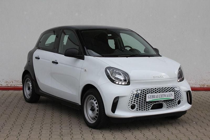 Weiß Gebraucht 2021 Smart ForFour Electric Drive Kleinwagen | 6.970 € (Superpreis) - Bild 1/4