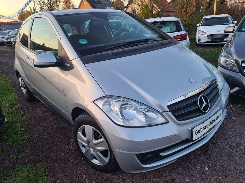 Silber Gebraucht 2009 Mercedes A160 Avantgarde Limousine | 4.999 € (Etwas zu teuer) - Bild 1/4