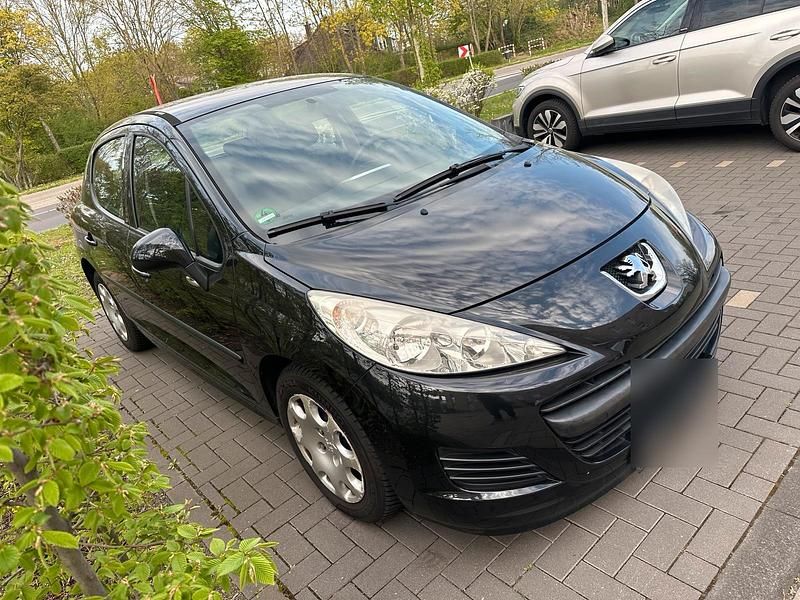 Gebraucht Peugeot 207 75 PS (55 kW) 2009 Schwarz Kleinwagen