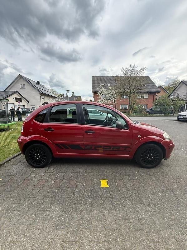 Second-hand Citroën C3 73 CP (53 kW) 2008 Roșu Hatchback