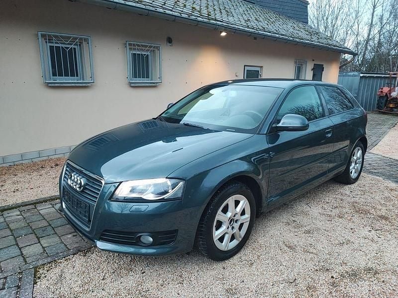 Gebraucht Audi A3 Ambiente 125 PS (91 kW) 2009 Grau Kleinwagen