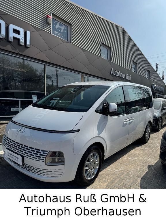 Weiß Gebraucht 2023 Hyundai Staria Trend Van | 41.990 € (Etwas zu teuer) - Bild 1/4