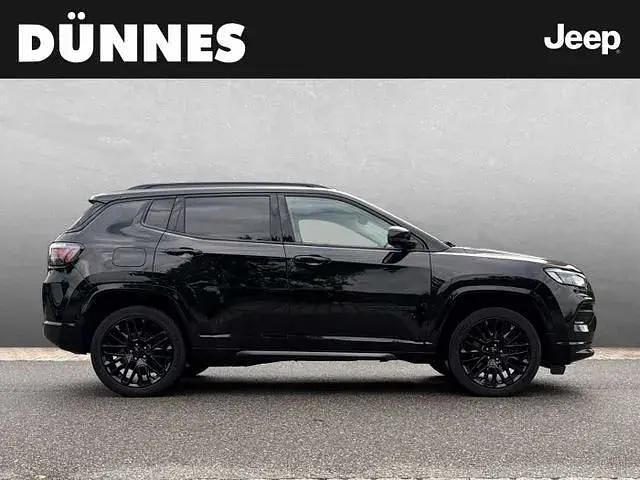 Second-hand Jeep Compass 241 CP (177 kW) 2022 Negru SUV