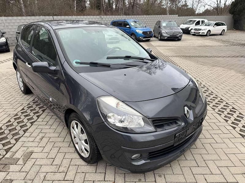 Gebraucht Renault Clio II 111 PS (81 kW) 2007 Grau Limousine