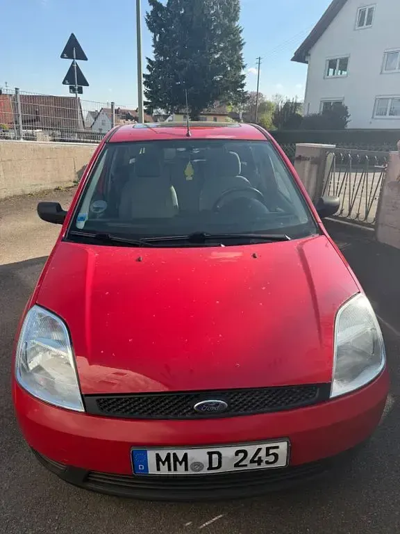 Usata Ford Fiesta 69 CV (50 kW) 2002 Rosso Utilitaria