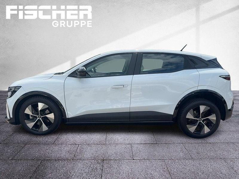 Second-hand Renault Megane E-Tech Equilibre 96 kW (131 CP) 2023 Alb Berlinǎ