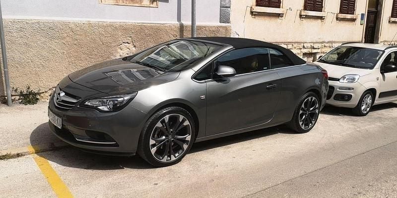 Grau Gebraucht 2018 Opel Cascada Ultimate Cabrio | 16.300 € (Fairer Preis) - Bild 1/4