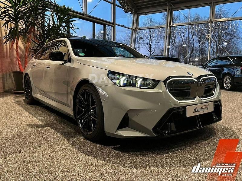 Gebraucht BMW M5 Performance 727 PS (534 kW) 2025 Grau Limousine