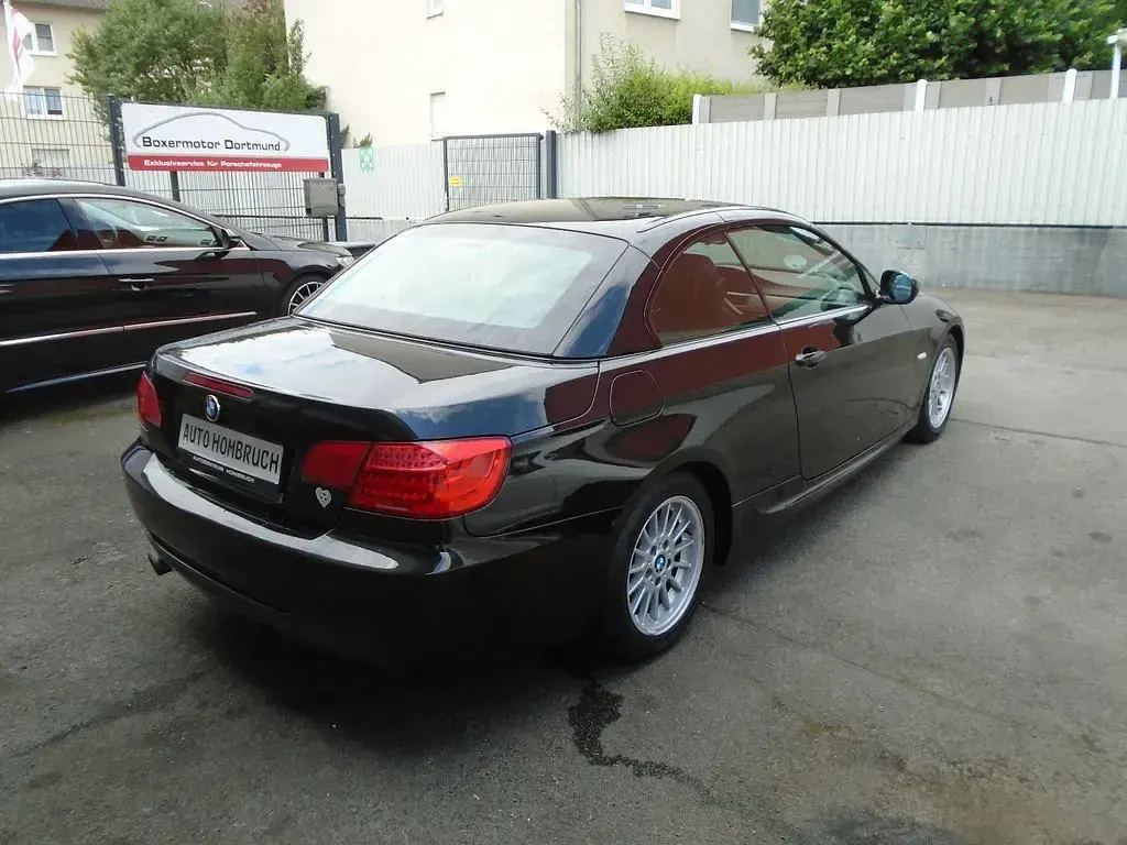 Gebraucht BMW 318 Cabriolet M Sport 143 PS (105 kW) 2011 Schwarz Cabrio