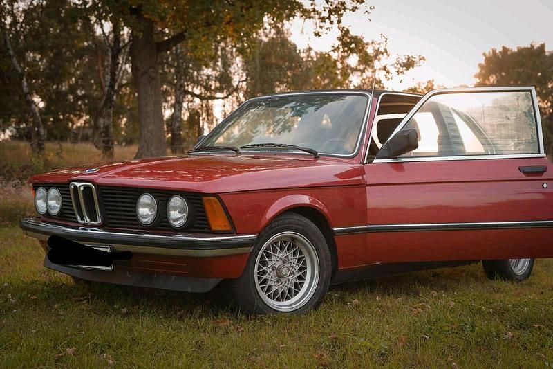 Rot Gebraucht 1981 BMW 318 Cabrio | 10.900 € - Bild 1/4