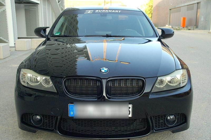 Schwarz Gebraucht 2009 BMW 318 M Performance Limousine | 6.990 € (Etwas zu teuer) - Bild 1/4