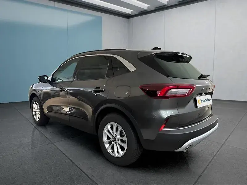 Neu Ford Kuga 242 PS (177 kW) 2026 Grau SUV