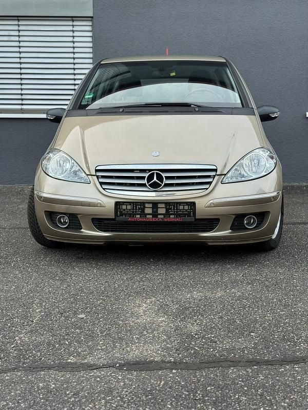 Gold Gebraucht 2005 Mercedes A180 Elegance Limousine | 4.990 € (Teuer) - Bild 1/4