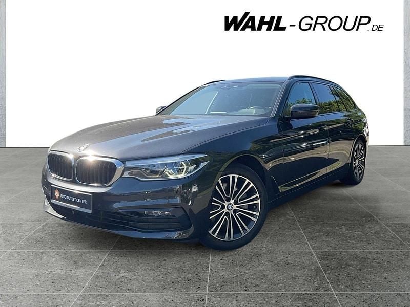 Grau Gebraucht 2019 BMW 520 Sport Line Limousine | 26.990 € (Fairer Preis) - Bild 1/4