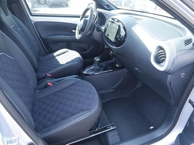 Neu Toyota Aygo X Edition 72 PS (52 kW) 2025 Silber SUV