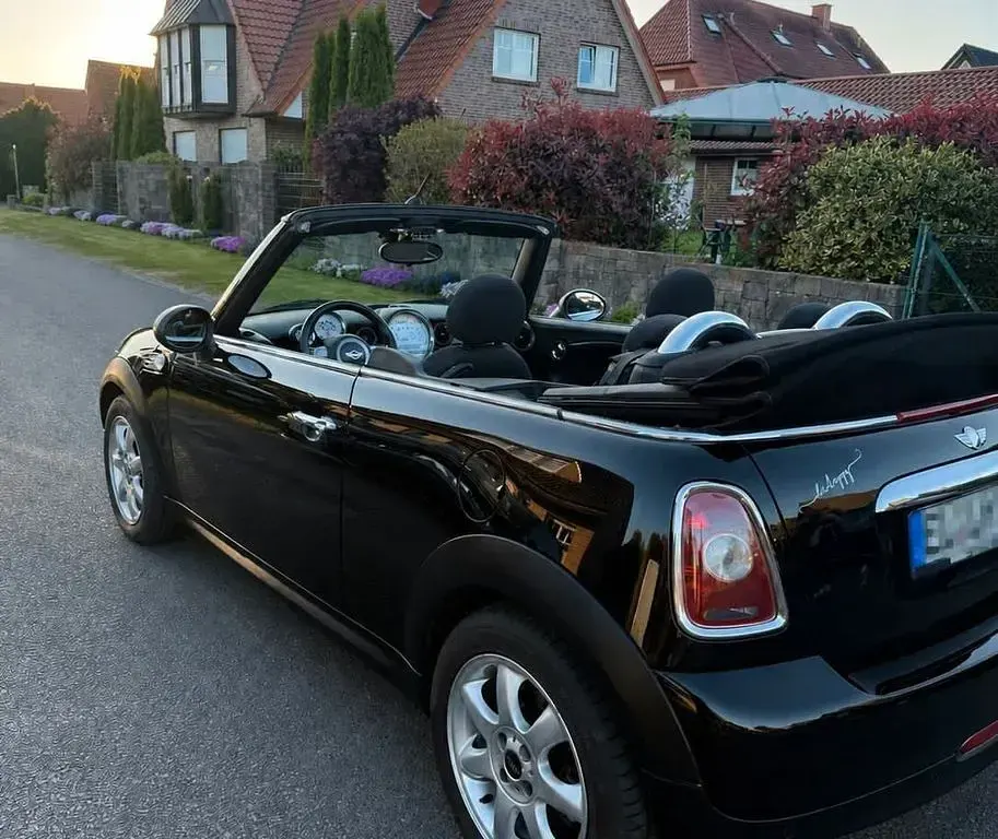 Gebraucht Mini One Cabriolet 98 PS (72 kW) 2010 Schwarz Cabrio