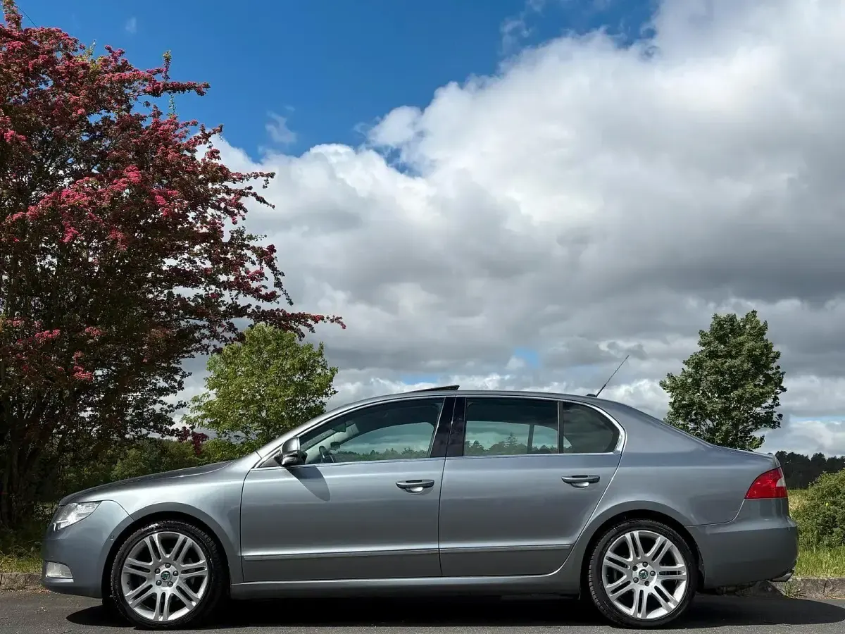 Gebraucht Skoda Superb Elegance 160 PS (117 kW) 2008 Grau Limousine