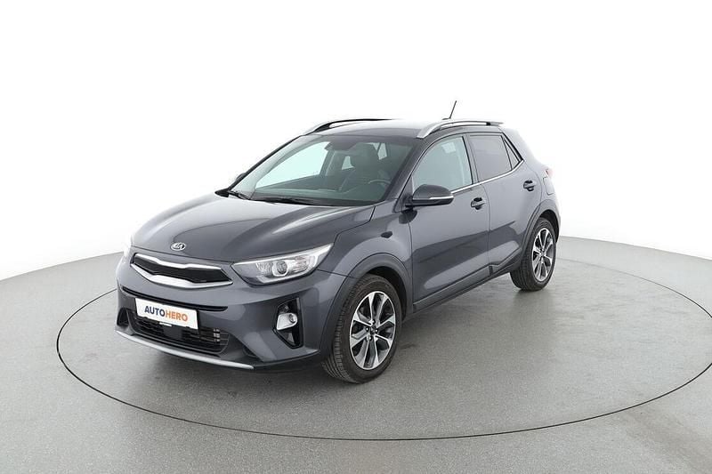 Grau Gebraucht 2018 Kia Stonic Spirit SUV | 13.060 € (Fairer Preis) - Bild 1/3