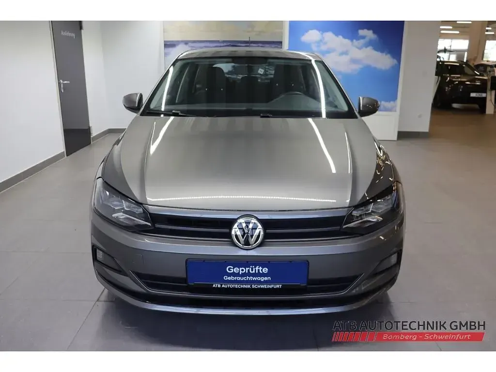 Gebraucht VW Polo Trendline 75 PS (55 kW) 2018 Grau Kleinwagen