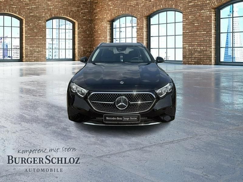 Gebraucht Mercedes E220 Avantgarde 197 PS (144 kW) 2024 Metalliclack obsidianschwarz Kombi