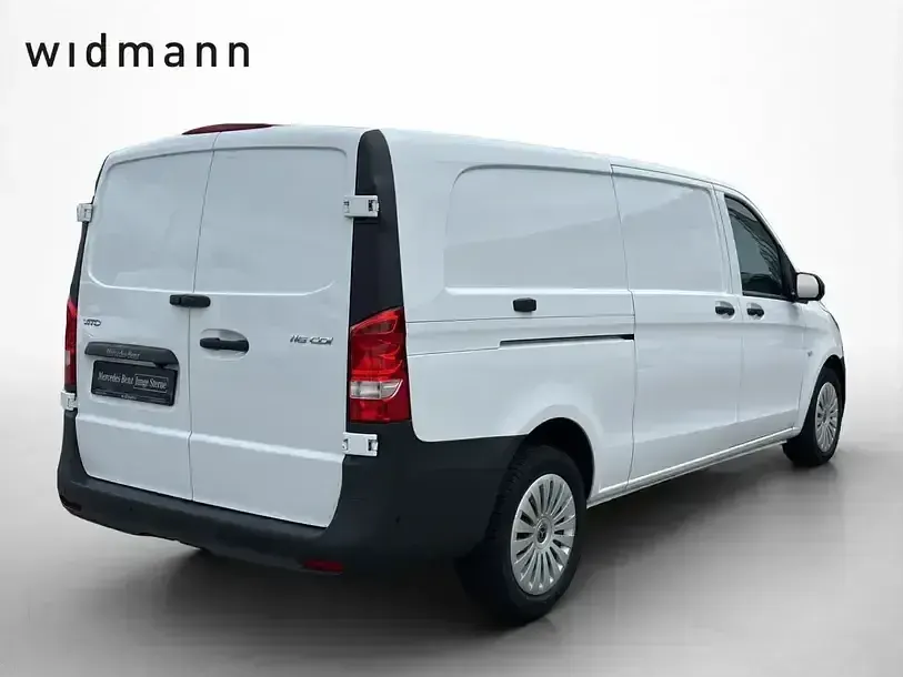 Gebraucht Mercedes Vito 163 PS (119 kW) 2025 Arktikweiß Van